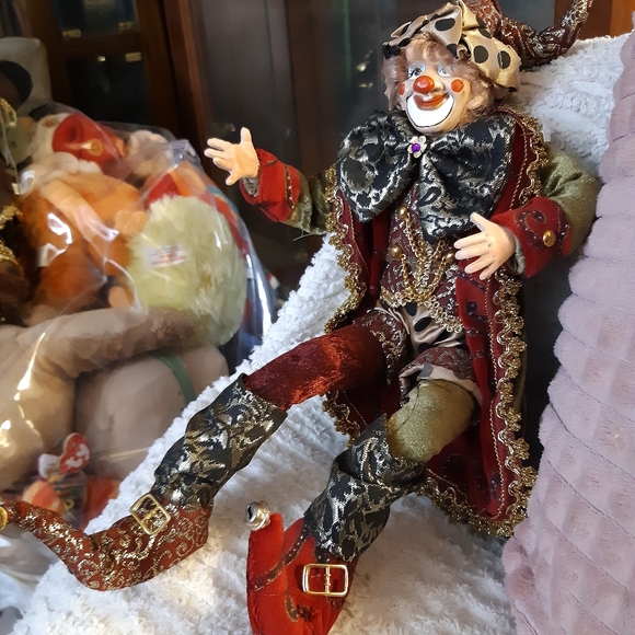 Clown Poseable Doll Seasonal display Red and Green Holiday Season Greetings - Picture 3 of 7
